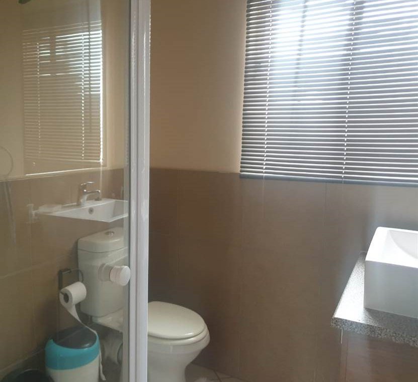 2 Bedroom Property for Sale in Monavoni Gauteng