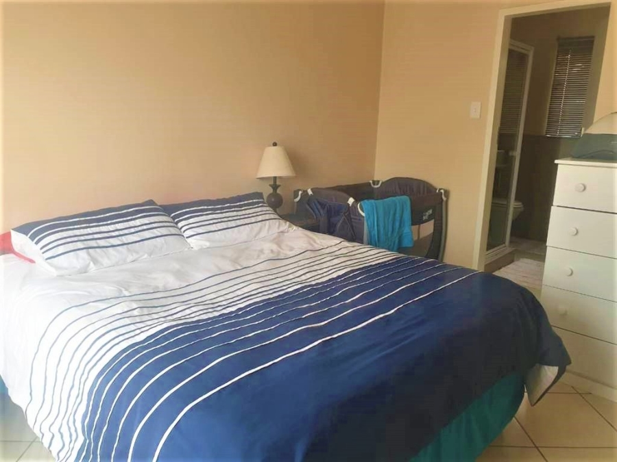 2 Bedroom Property for Sale in Monavoni Gauteng