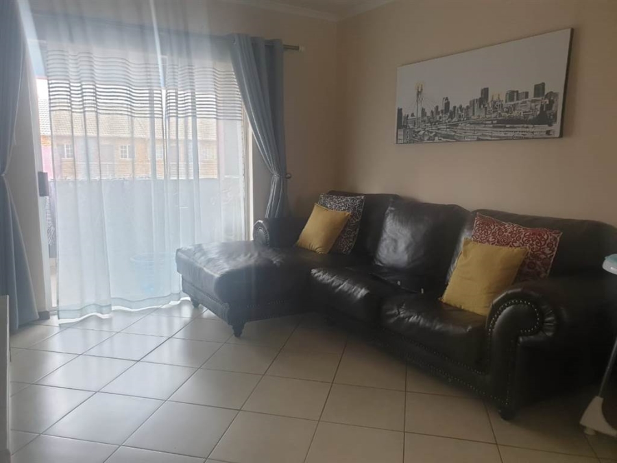 2 Bedroom Property for Sale in Monavoni Gauteng