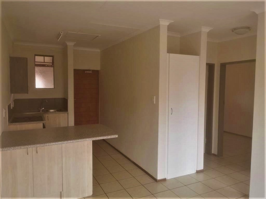 2 Bedroom Property for Sale in Rooihuiskraal North Gauteng