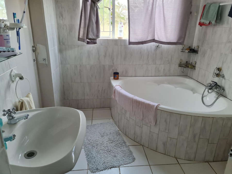 To Let 3 Bedroom Property for Rent in Parkdene Gauteng
