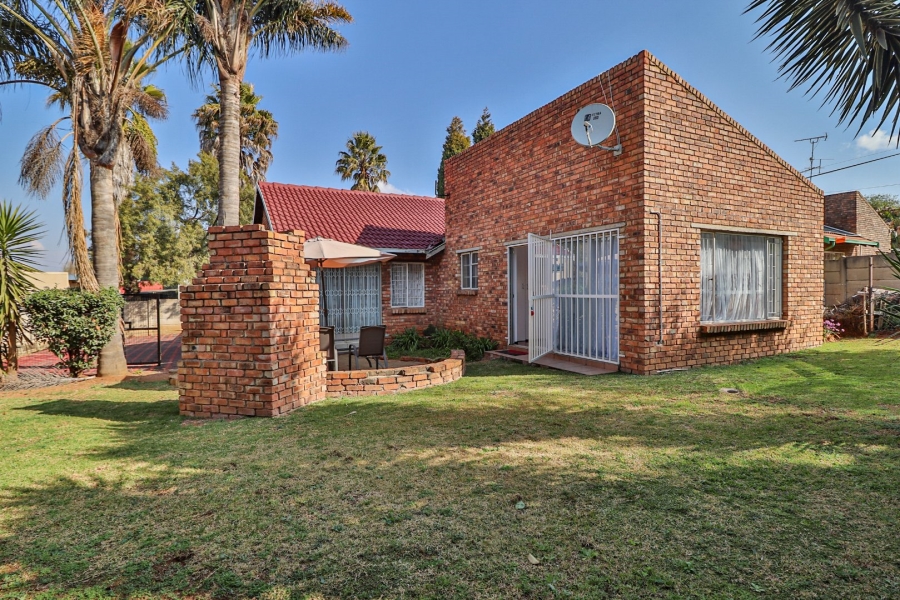 3 Bedroom Property for Sale in Glen Marais Gauteng