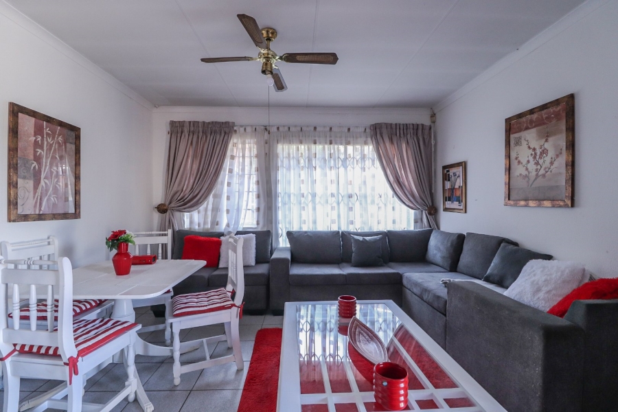 3 Bedroom Property for Sale in Glen Marais Gauteng