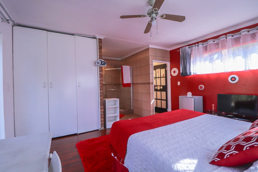 3 Bedroom Property for Sale in Glen Marais Gauteng