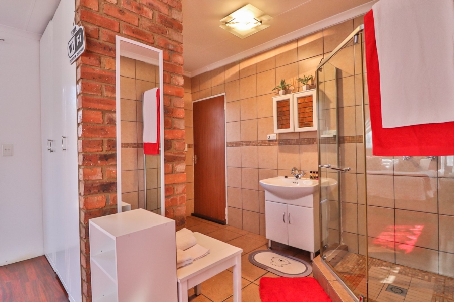 3 Bedroom Property for Sale in Glen Marais Gauteng