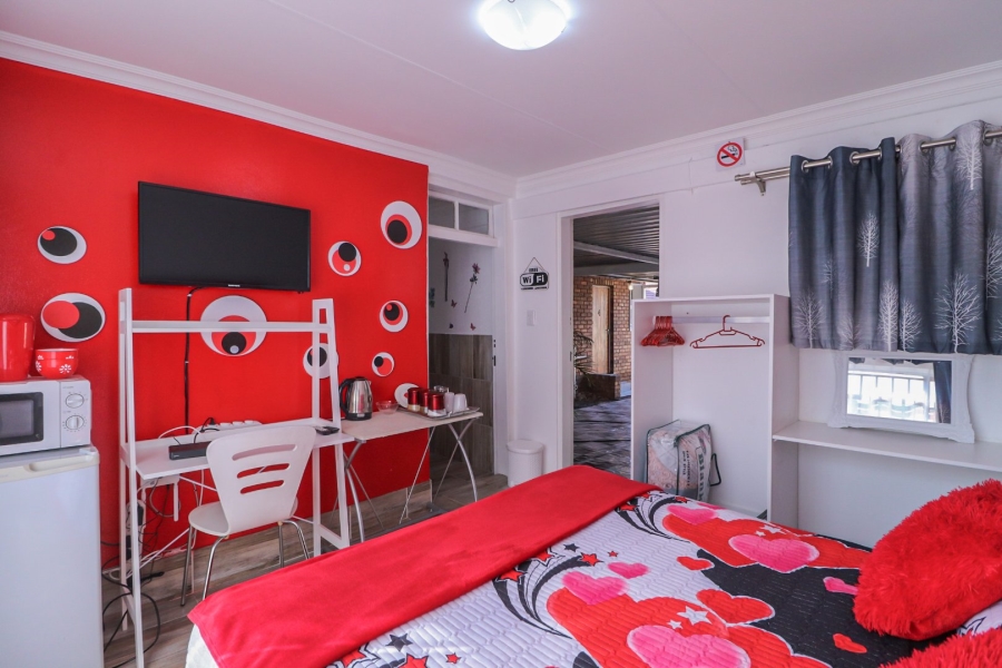3 Bedroom Property for Sale in Glen Marais Gauteng