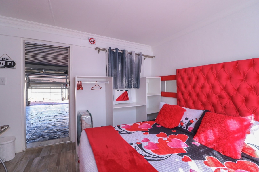 3 Bedroom Property for Sale in Glen Marais Gauteng
