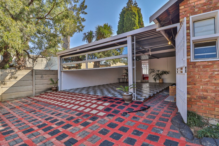 3 Bedroom Property for Sale in Glen Marais Gauteng