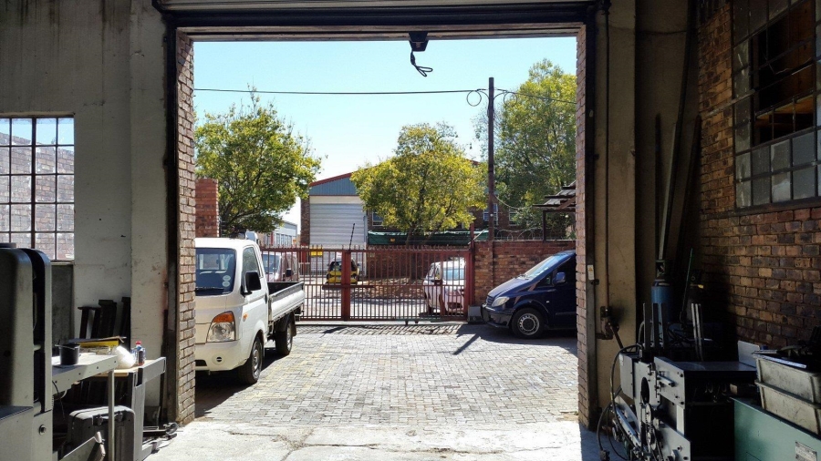  Bedroom Property for Sale in Alrode South Gauteng