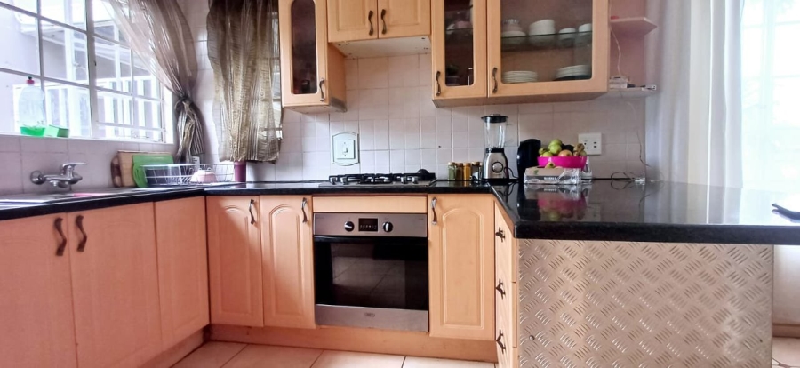 To Let 3 Bedroom Property for Rent in Verwoerdpark Gauteng