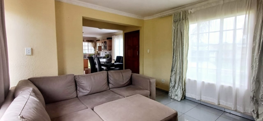 To Let 3 Bedroom Property for Rent in Verwoerdpark Gauteng