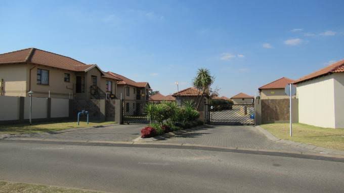 To Let 2 Bedroom Property for Rent in Parkrand Gauteng