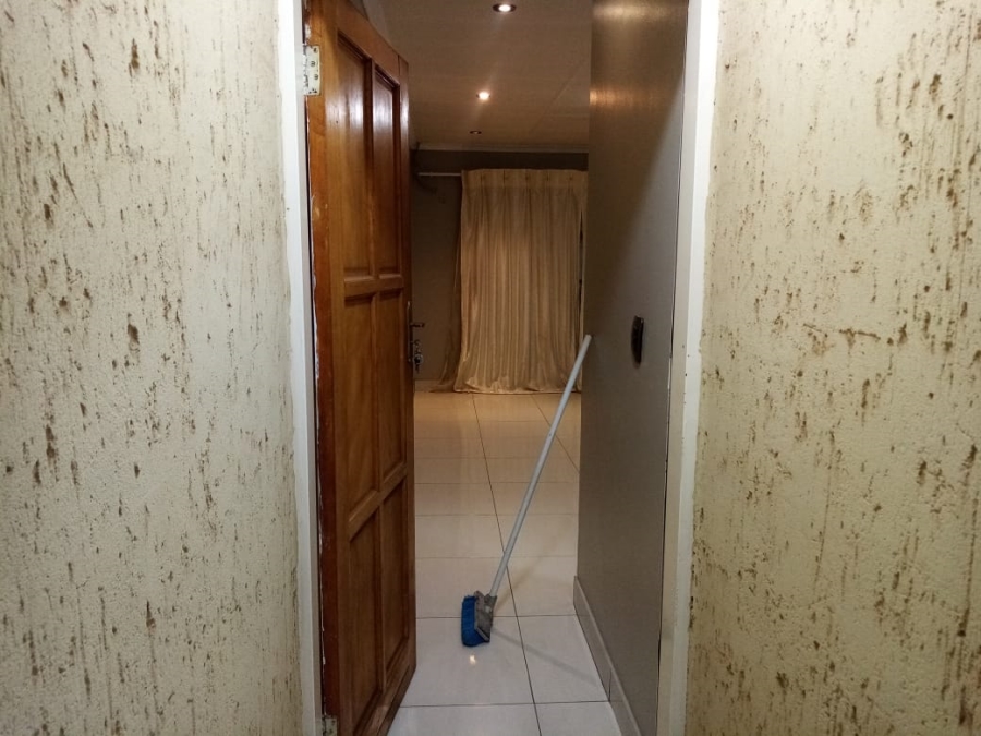 To Let 2 Bedroom Property for Rent in Parkrand Gauteng