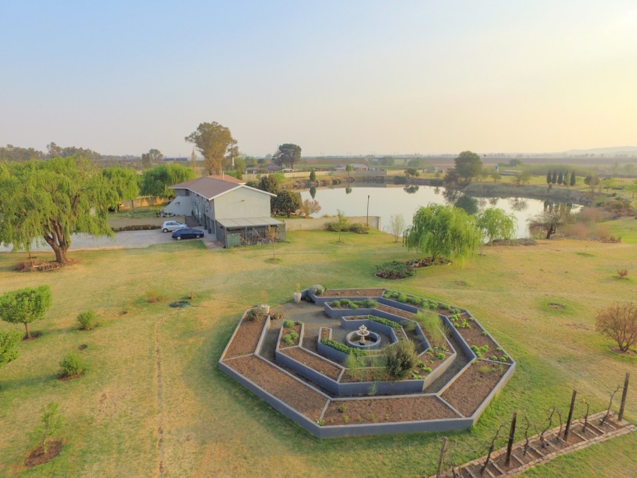 Commercial Property for Sale in Waterval Gauteng