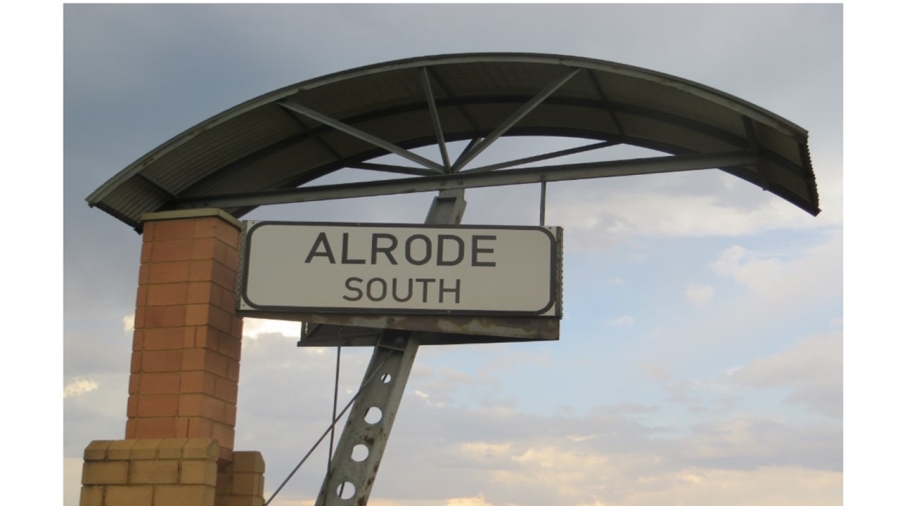 Bedroom Property for Sale in Alrode South Gauteng