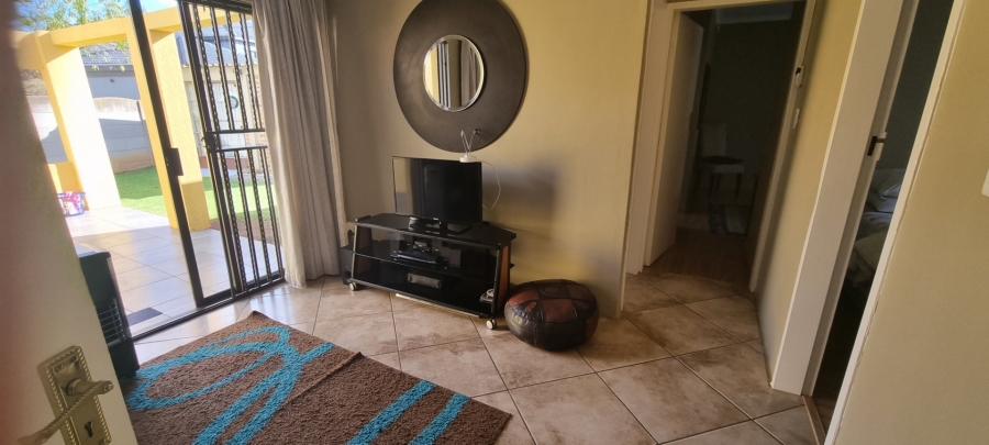 To Let 3 Bedroom Property for Rent in Crystal Park Gauteng
