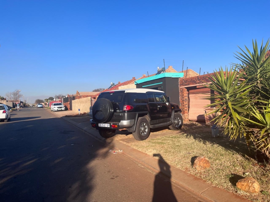 3 Bedroom Property for Sale in Eldorado Park Gauteng