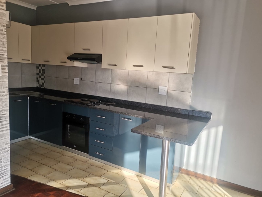 To Let 1 Bedroom Property for Rent in Robertsham Gauteng