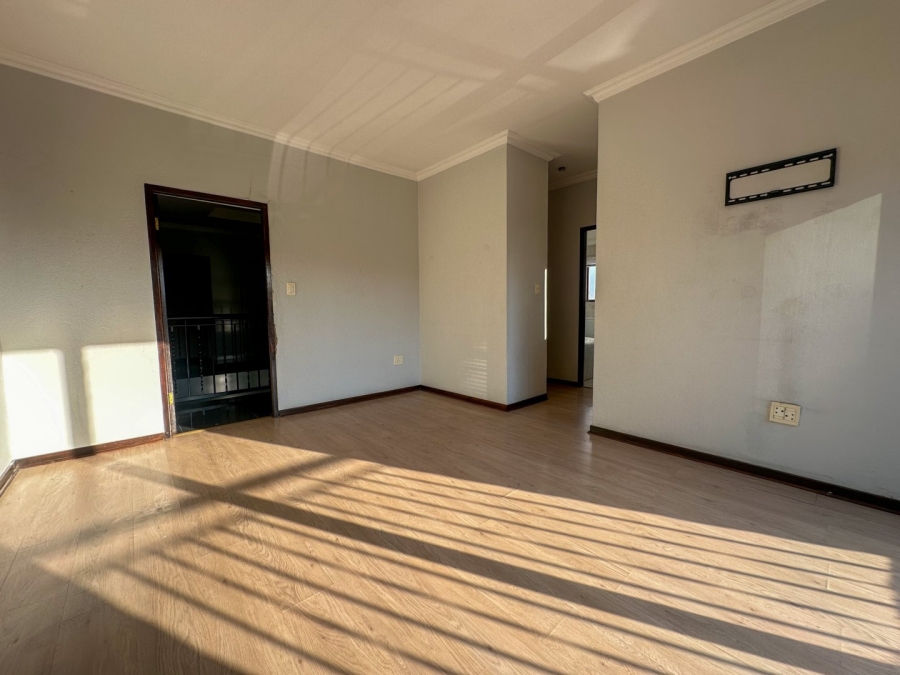 To Let 3 Bedroom Property for Rent in Bassonia Estate Gauteng