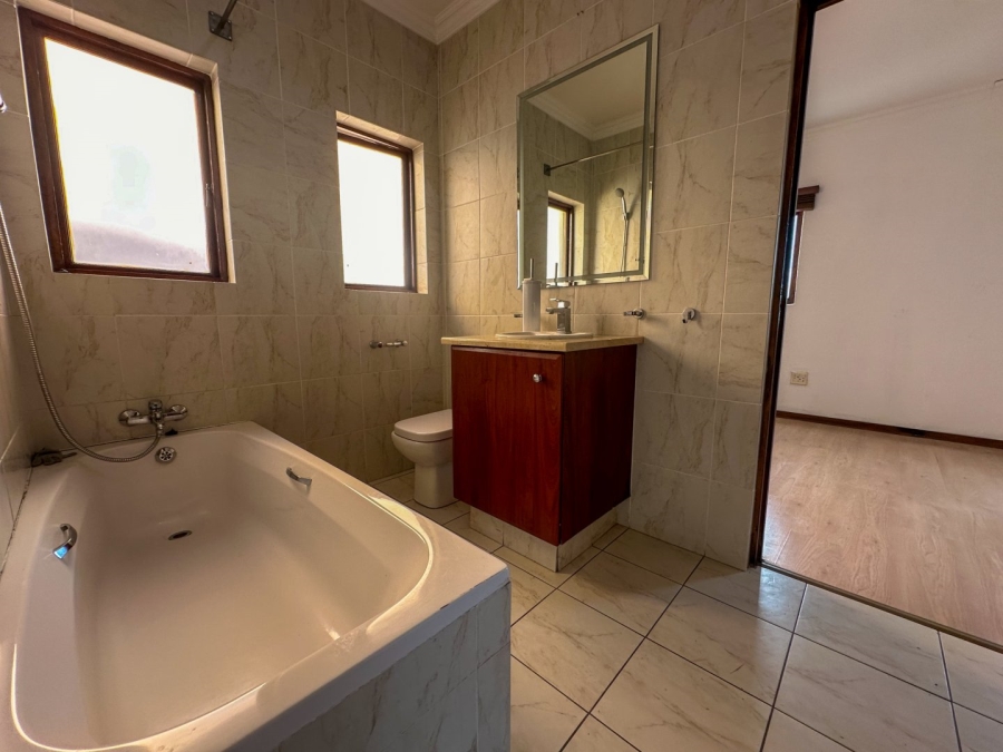 To Let 3 Bedroom Property for Rent in Bassonia Estate Gauteng