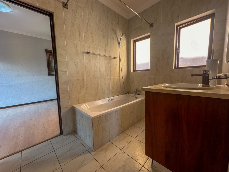 To Let 3 Bedroom Property for Rent in Bassonia Estate Gauteng