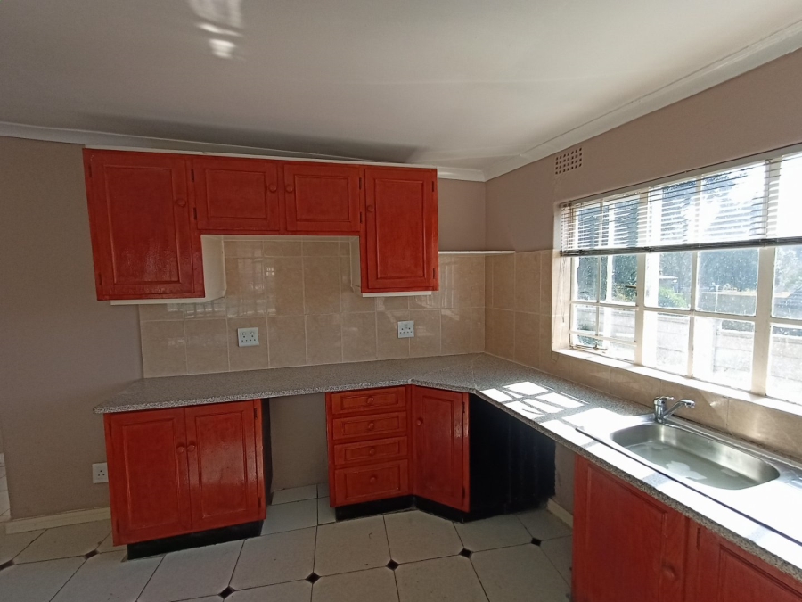 To Let 1 Bedroom Property for Rent in Lyndhurst Gauteng