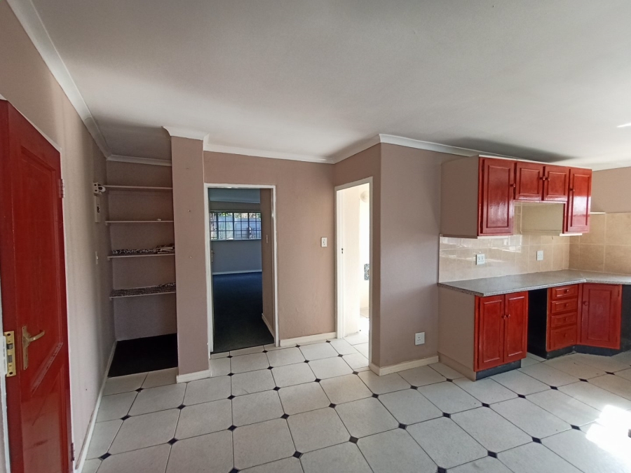 To Let 1 Bedroom Property for Rent in Lyndhurst Gauteng