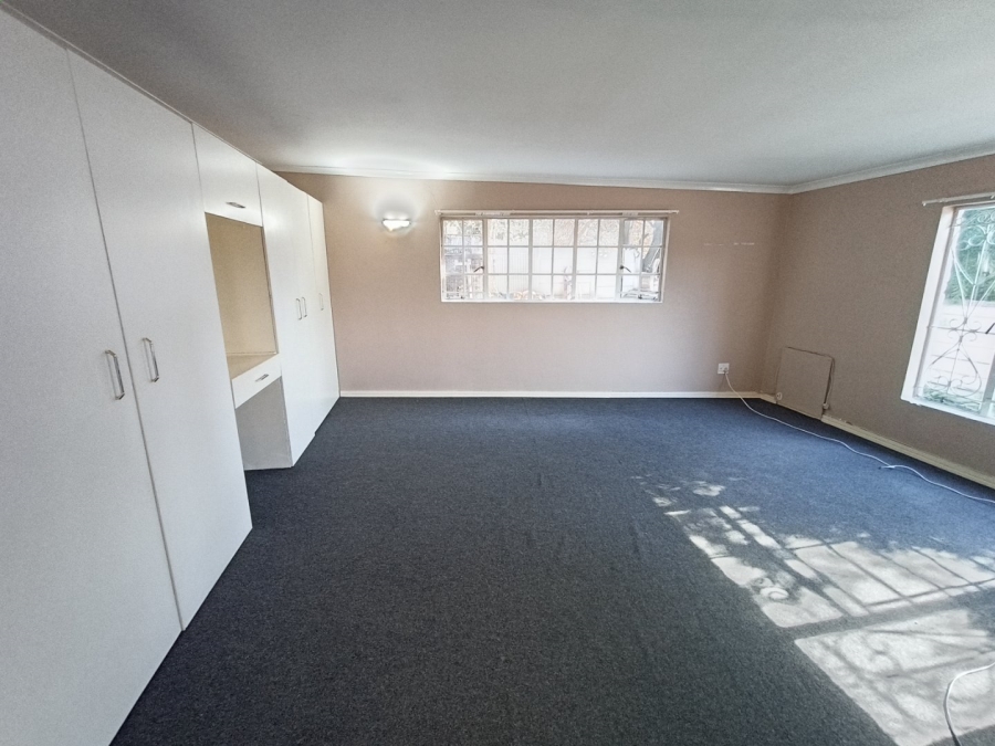 To Let 1 Bedroom Property for Rent in Lyndhurst Gauteng