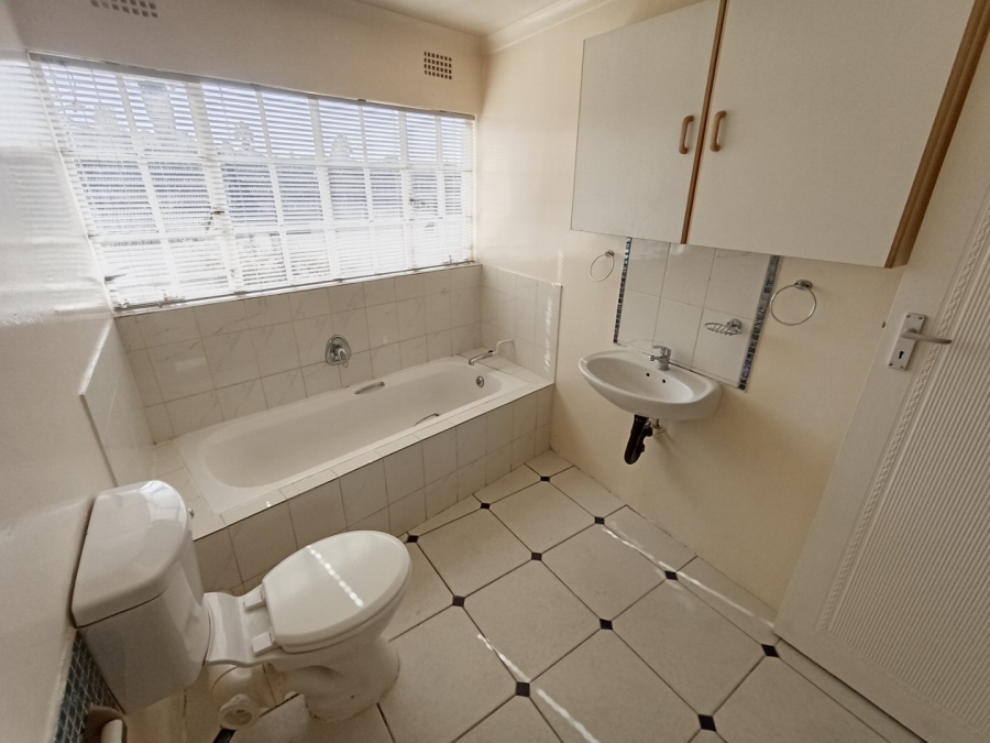 To Let 1 Bedroom Property for Rent in Lyndhurst Gauteng