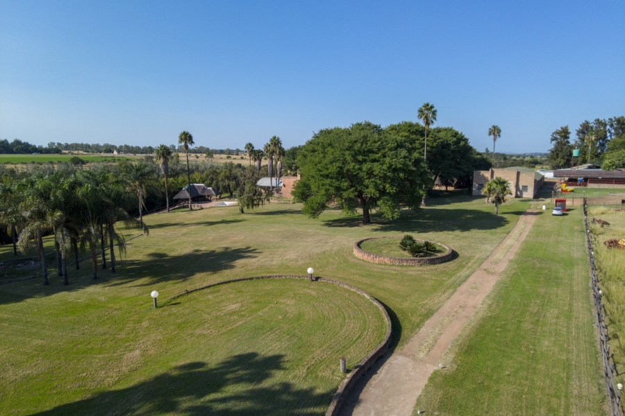 Commercial Property for Sale in Vasfontein AH Gauteng