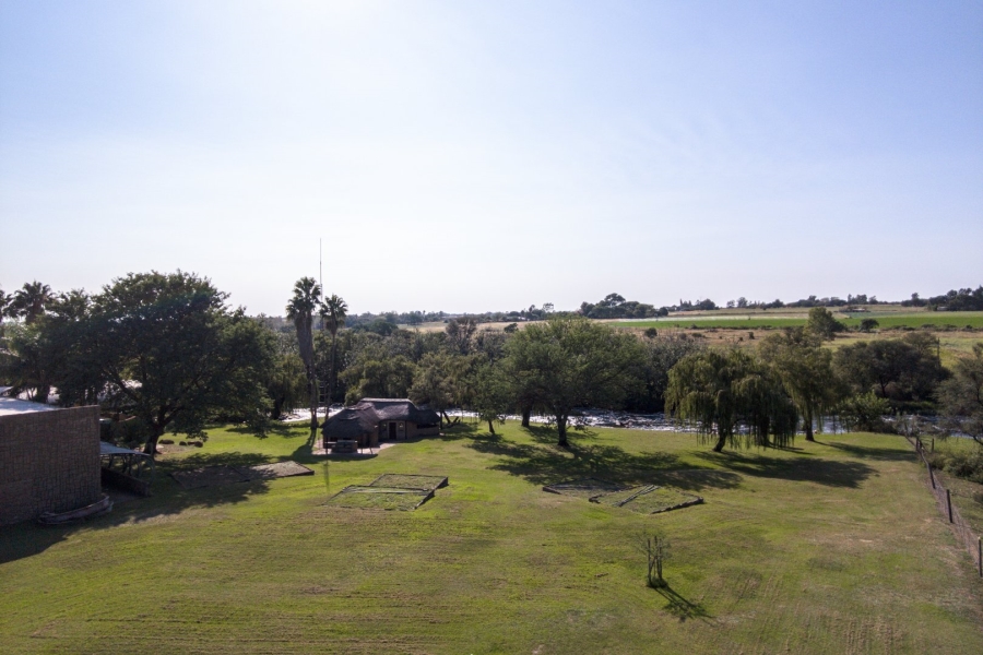 Commercial Property for Sale in Vasfontein AH Gauteng