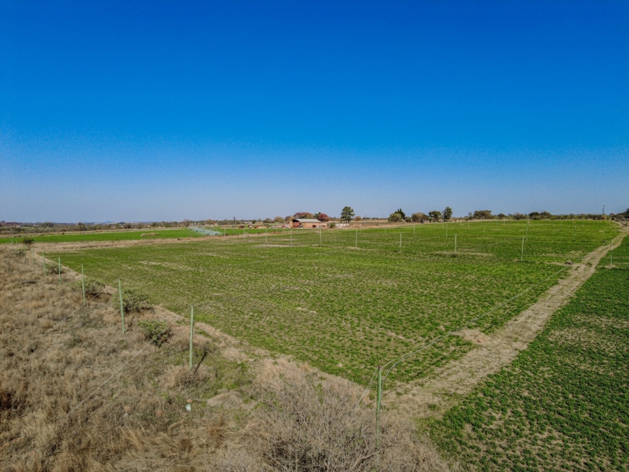 Commercial Property for Sale in Lusthof Gauteng