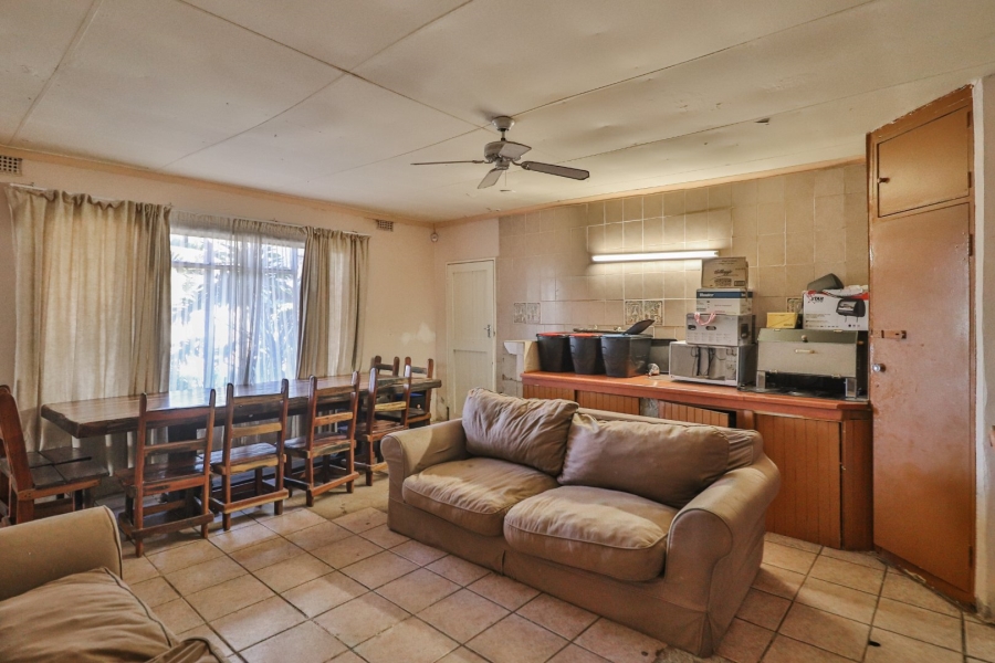 Commercial Property for Sale in Lusthof Gauteng