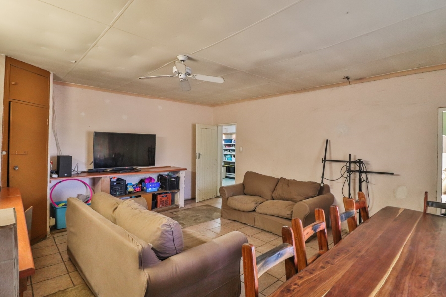 Commercial Property for Sale in Lusthof Gauteng