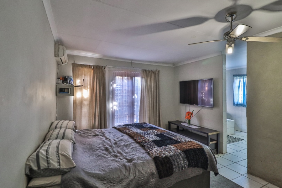 Commercial Property for Sale in Lusthof Gauteng