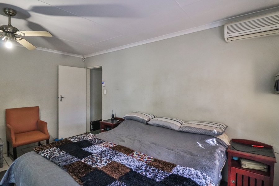 Commercial Property for Sale in Lusthof Gauteng