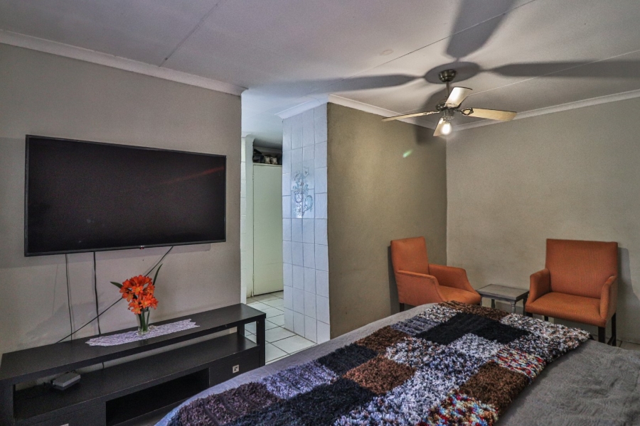 Commercial Property for Sale in Lusthof Gauteng