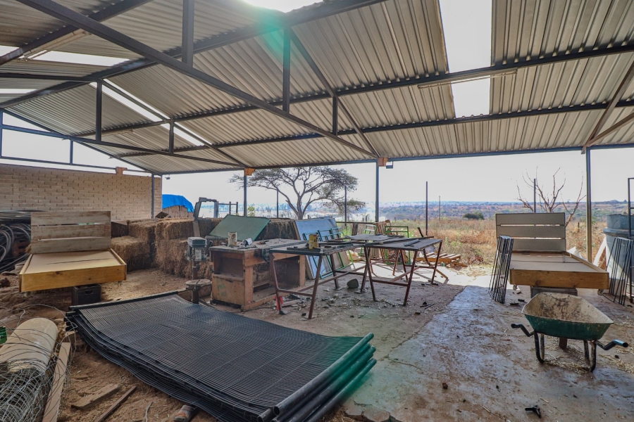 Commercial Property for Sale in Lusthof Gauteng