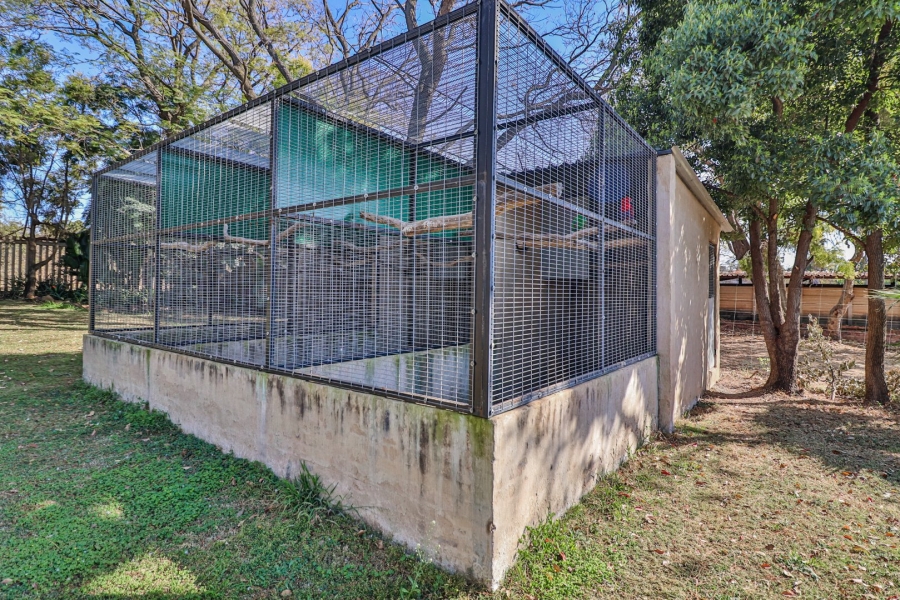 Commercial Property for Sale in Lusthof Gauteng