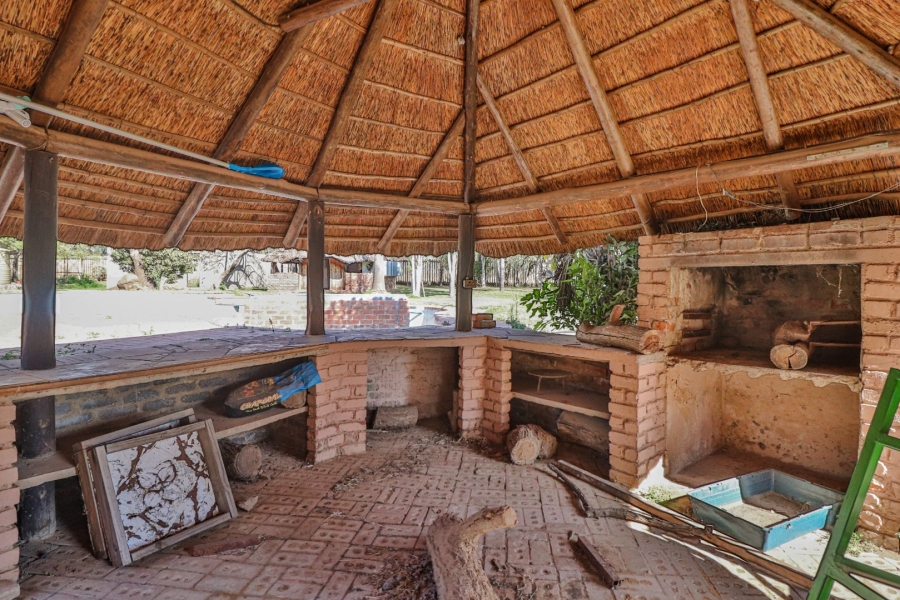 Commercial Property for Sale in Lusthof Gauteng