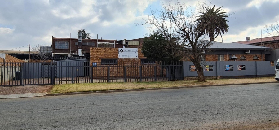 Commercial Property for Sale in New Redruth Gauteng