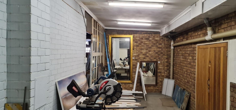 Commercial Property for Sale in New Redruth Gauteng