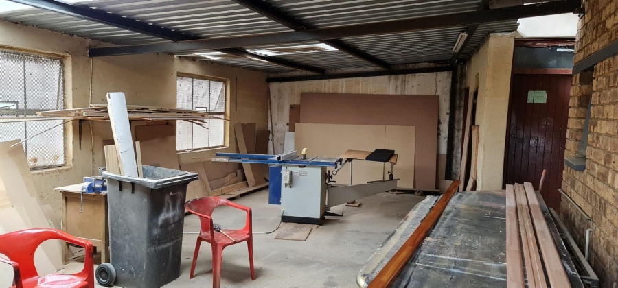 Commercial Property for Sale in New Redruth Gauteng