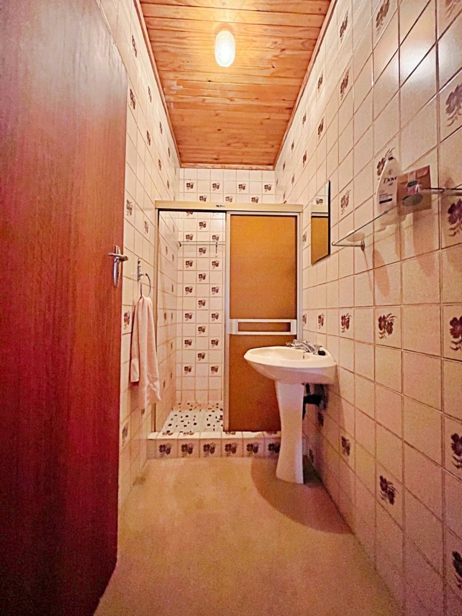 5 Bedroom Property for Sale in Eldoraigne Gauteng