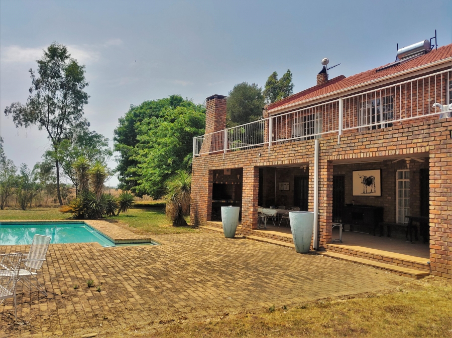 5 Bedroom Property for Sale in Rayton Gauteng