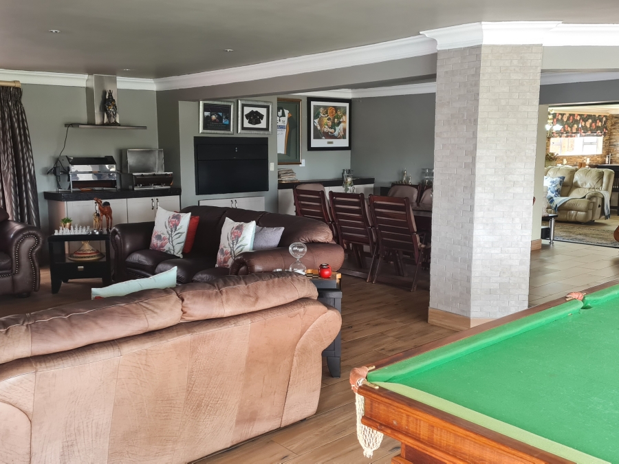 3 Bedroom Property for Sale in Sonneveld Gauteng