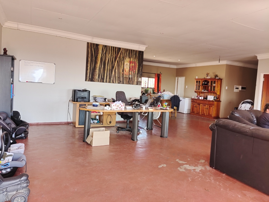 8 Bedroom Property for Sale in Rayton Gauteng