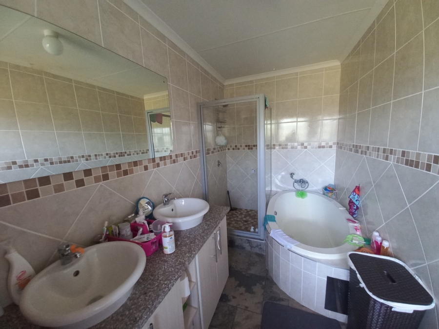3 Bedroom Property for Sale in Ardenwold SH Gauteng
