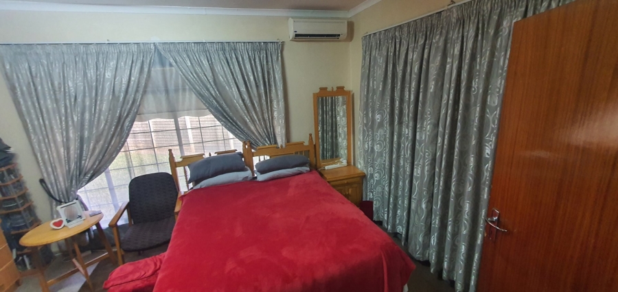 3 Bedroom Property for Sale in Flora Gardens Gauteng