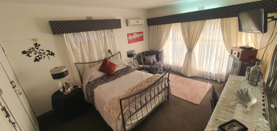 3 Bedroom Property for Sale in Flora Gardens Gauteng